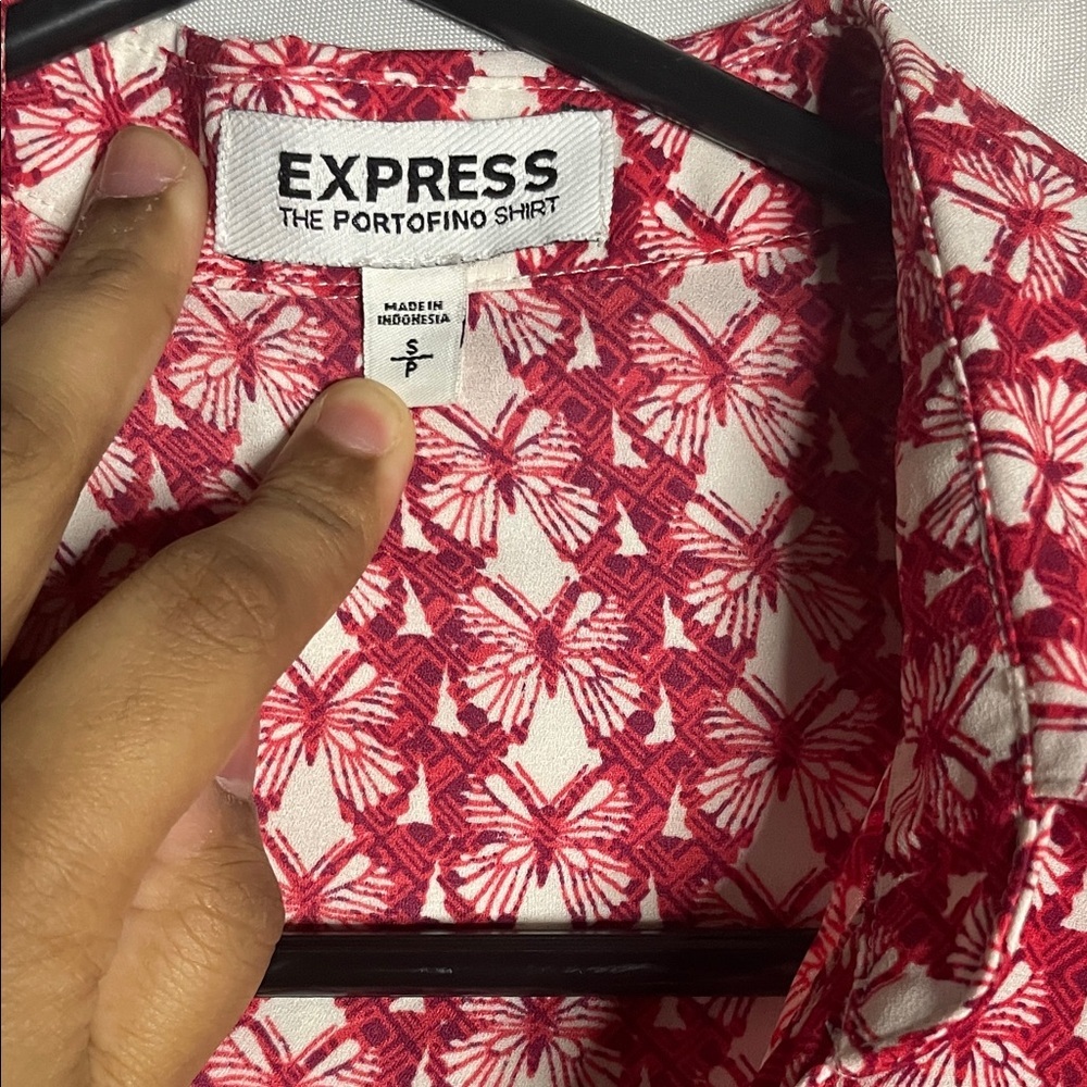 Express  Red Patterned Women's Top - Picture 5 of 5